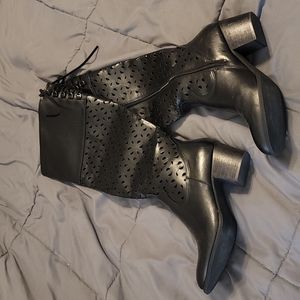 Black boots, size 9